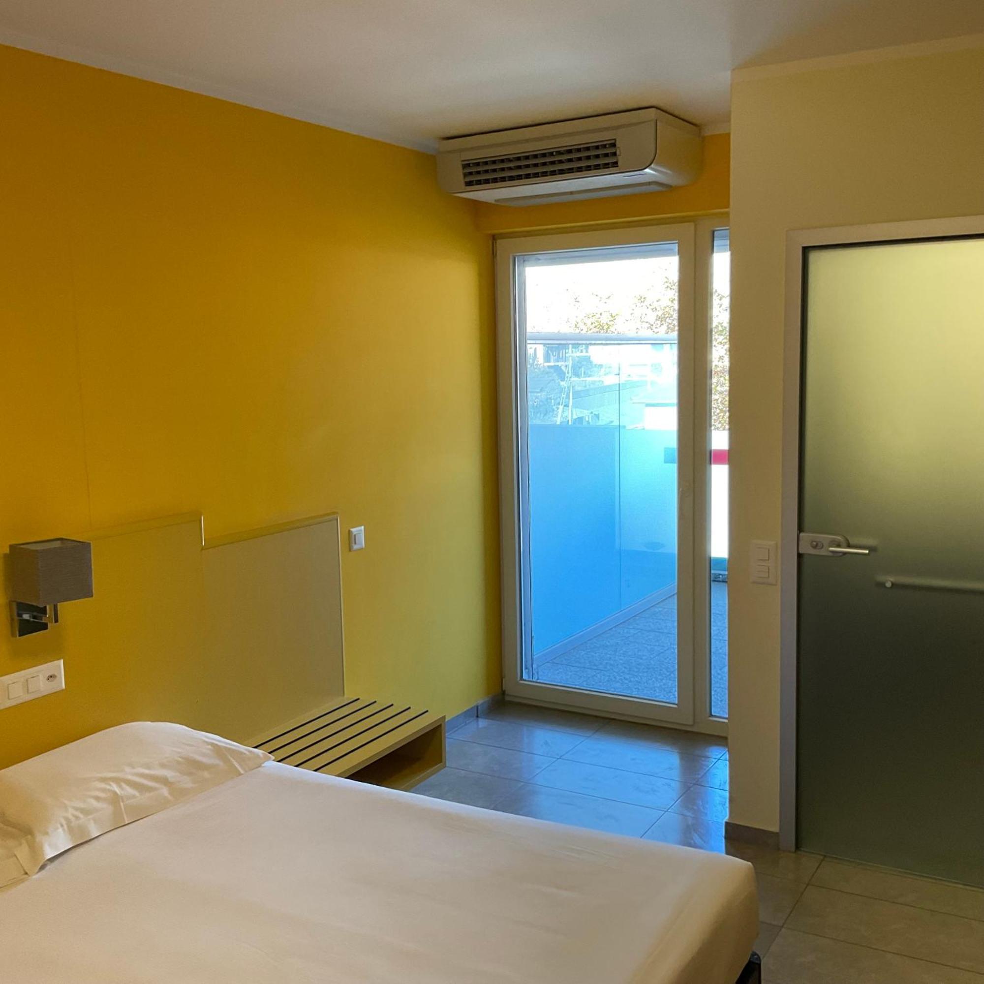 Hotel Liberty Self Check-In Bellinzona Exterior foto
