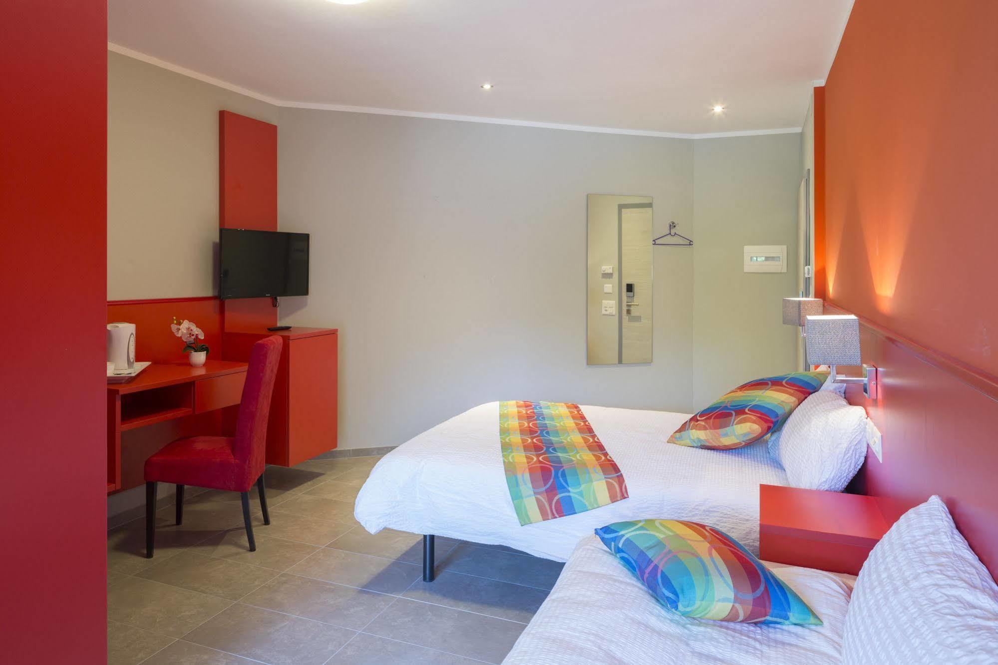 Hotel Liberty Self Check-In Bellinzona Exterior foto